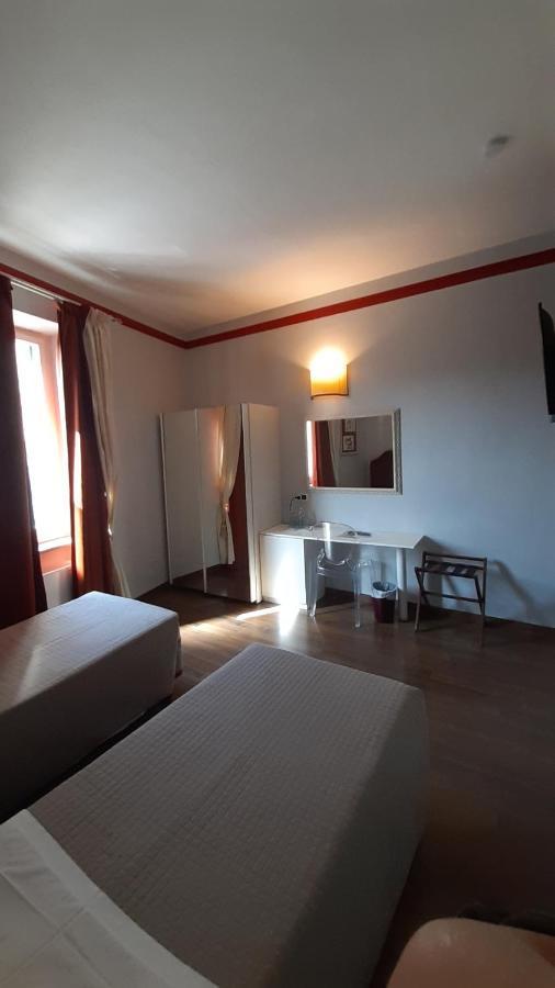 Albergo Moderno Лукка Экстерьер фото