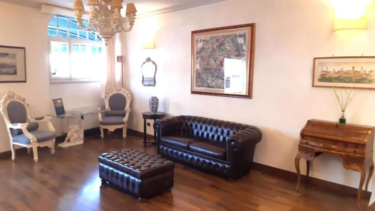 Albergo Moderno Лукка Экстерьер фото