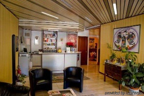 Albergo Moderno Лукка Экстерьер фото