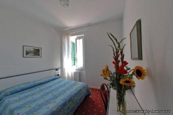 Albergo Moderno Лукка Экстерьер фото