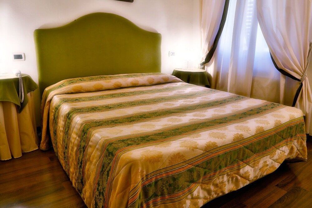 Albergo Moderno Лукка Экстерьер фото