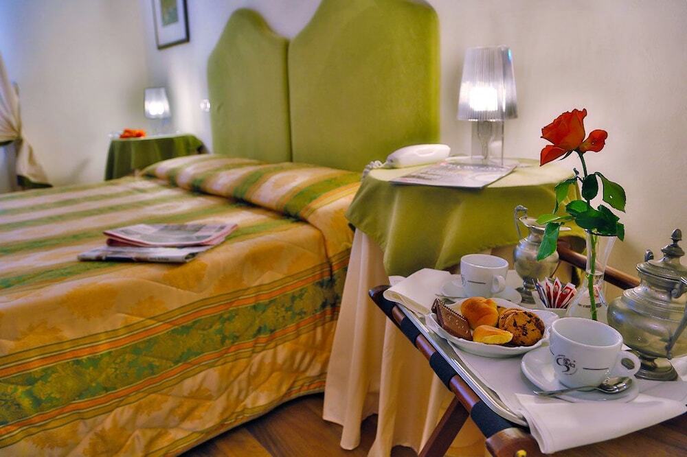 Albergo Moderno Лукка Экстерьер фото